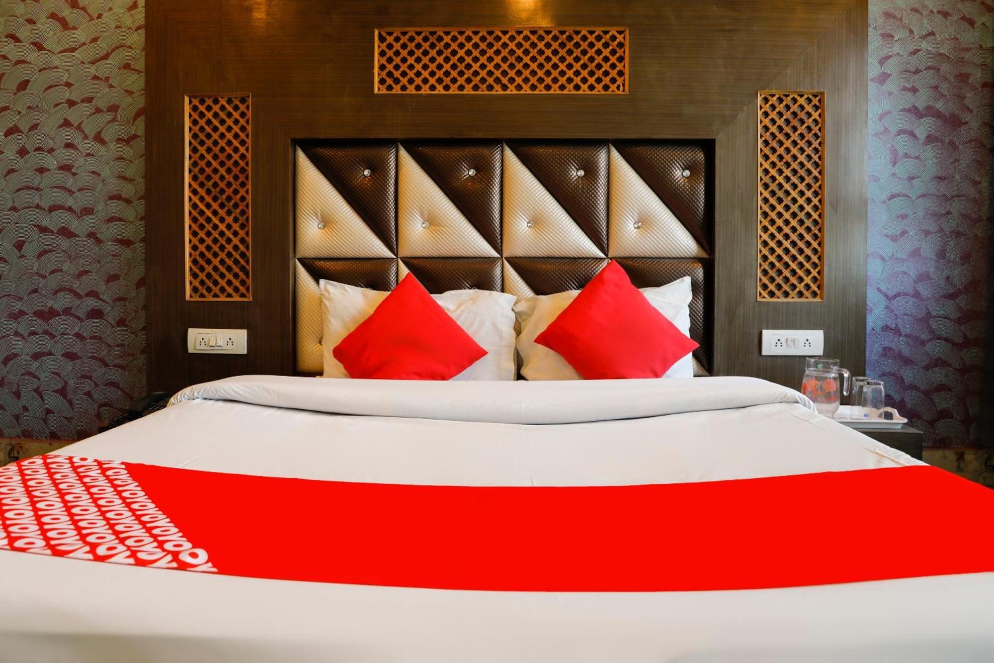 OYO 70586 Hotel Sobo Central Srīnagar Exteriér fotografie