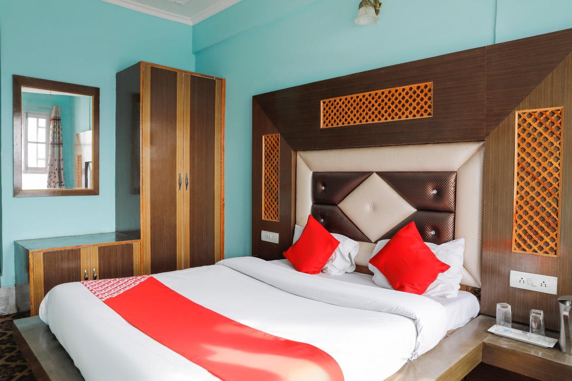 OYO 70586 Hotel Sobo Central Srīnagar Exteriér fotografie