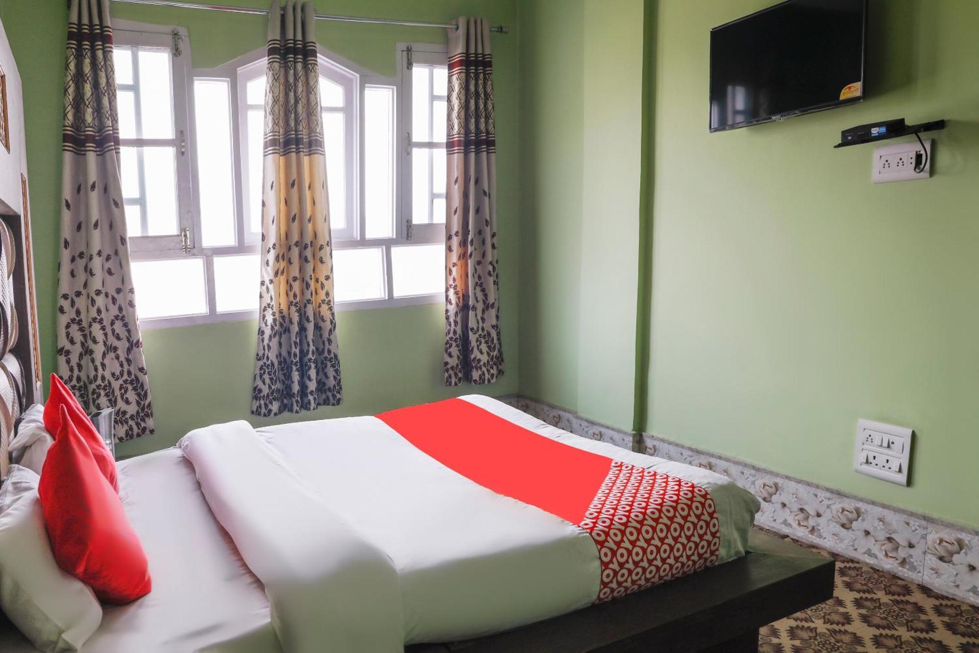 OYO 70586 Hotel Sobo Central Srīnagar Exteriér fotografie